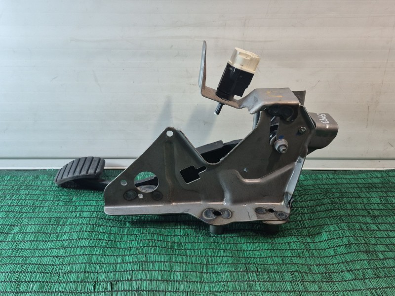 Recambio de pedal freno para renault clio iv (bh_) 0.9 tce 90 referencia OEM IAM 0137144 0137144 0137144