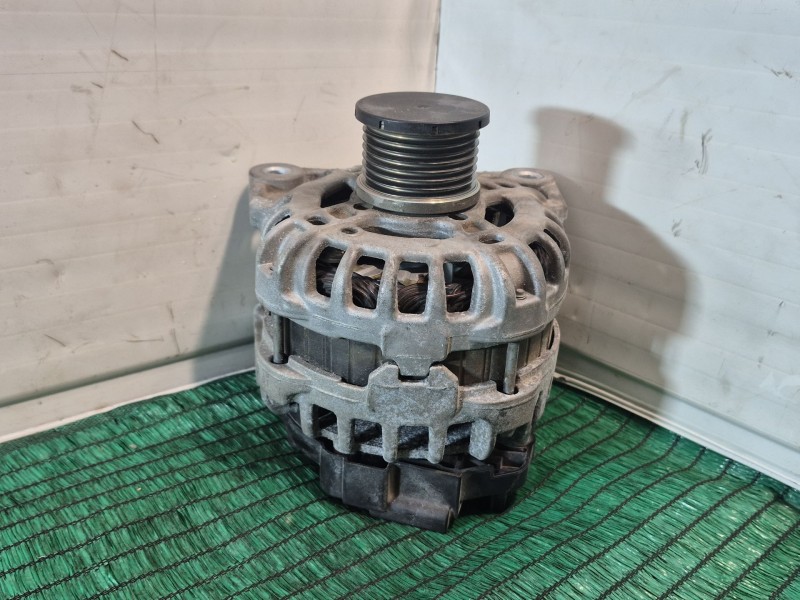 Recambio de alternador para renault clio iv (bh_) 0.9 tce 90 referencia OEM IAM   