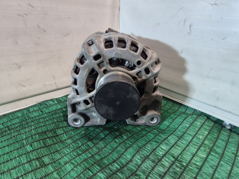 Recambio de alternador para renault clio iv (bh_) 0.9 tce 90 referencia OEM IAM   