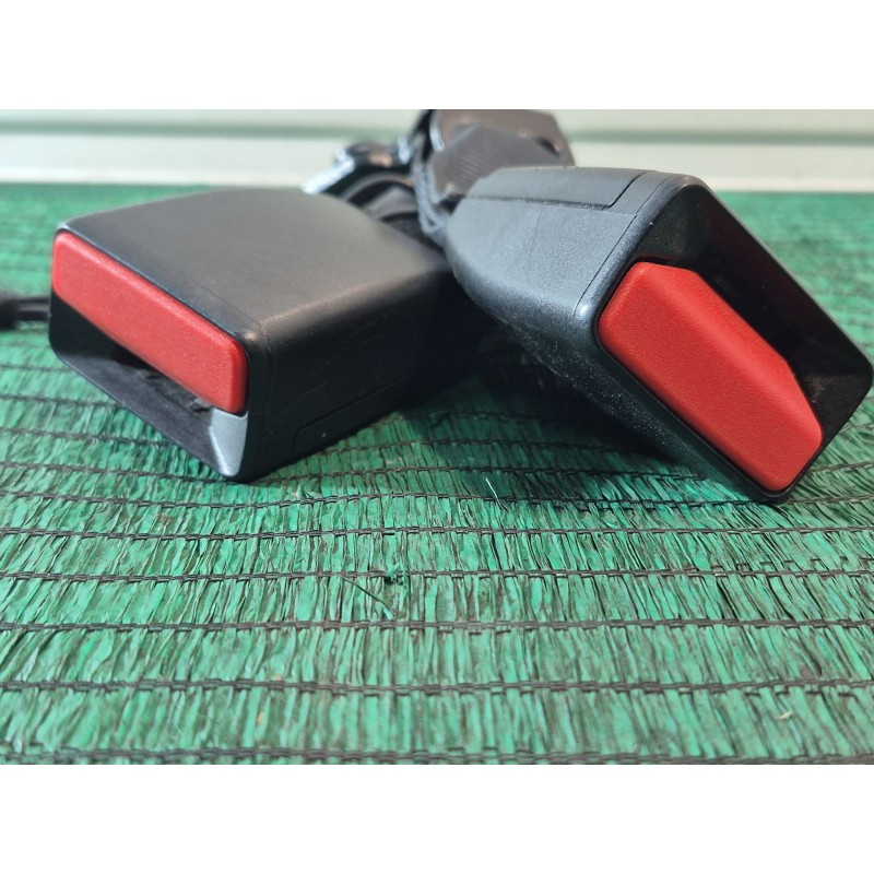 Recambio de enganche cinturon para renault clio iv (bh_) 0.9 tce 90 referencia OEM IAM   