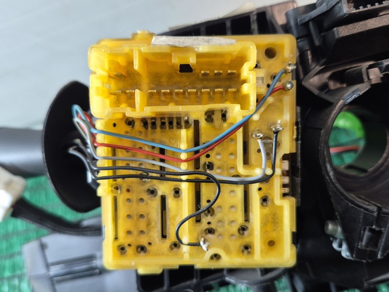 Recambio de mando multifuncion para renault clio iv (bh_) 0.9 tce 90 referencia OEM IAM   