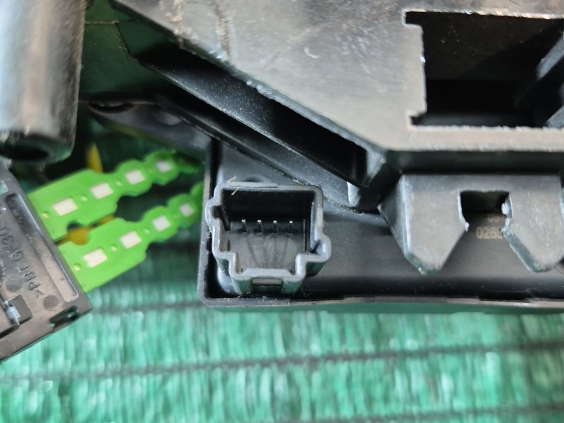 Recambio de mando multifuncion para renault clio iv (bh_) 0.9 tce 90 referencia OEM IAM   