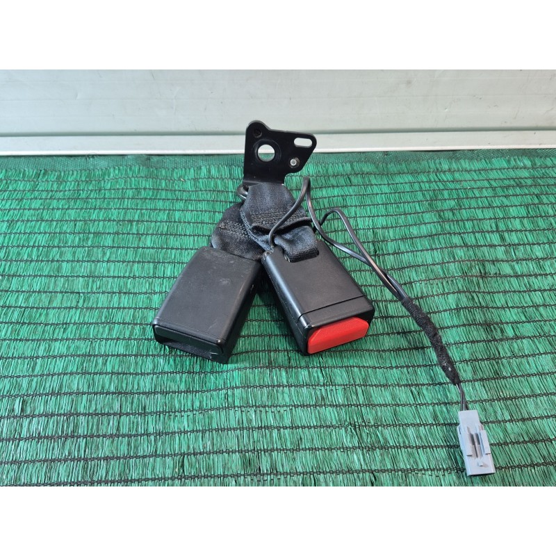 Recambio de enganche cinturon para renault clio iv (bh_) 0.9 tce 90 referencia OEM IAM   