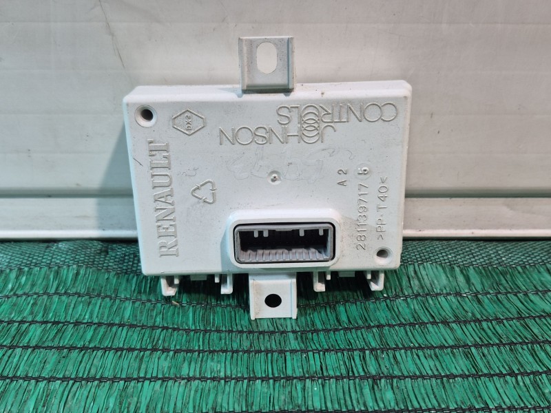 Recambio de modulo electronico para renault clio iv (bh_) 0.9 tce 90 referencia OEM IAM 283467680R 283467680R 283467680R