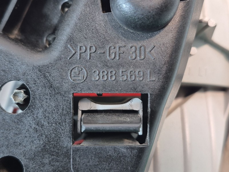 Recambio de piloto trasero izquierdo para bmw 3 (e46) 320 d referencia OEM IAM   