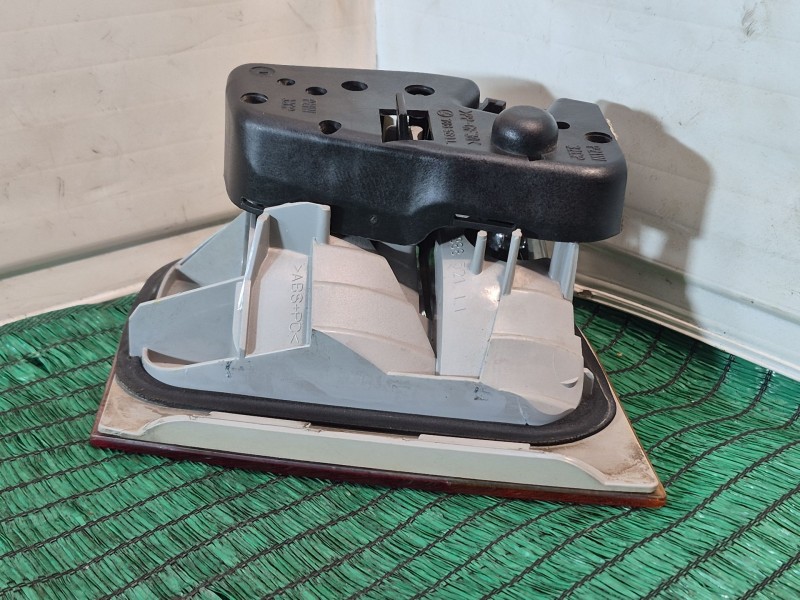 Recambio de piloto trasero izquierdo para bmw 3 (e46) 320 d referencia OEM IAM   