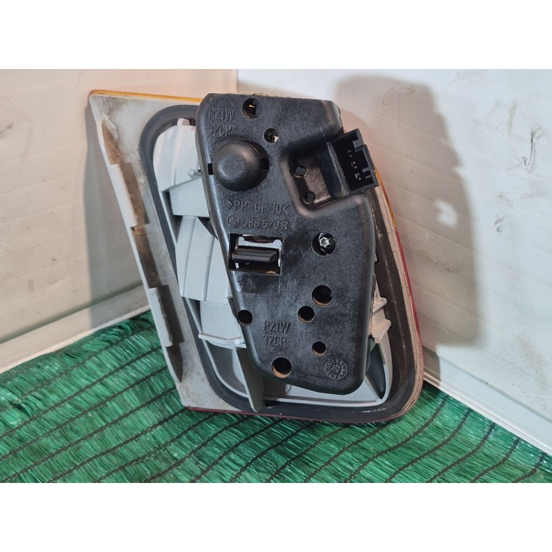 Recambio de piloto trasero derecho interior para bmw 3 (e46) 320 d referencia OEM IAM   