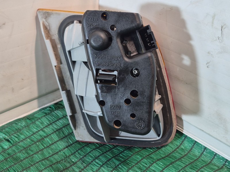 Recambio de piloto trasero derecho interior para bmw 3 (e46) 320 d referencia OEM IAM   