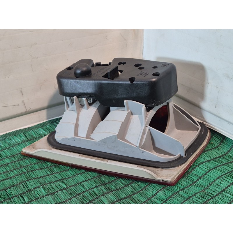 Recambio de piloto trasero derecho interior para bmw 3 (e46) 320 d referencia OEM IAM   