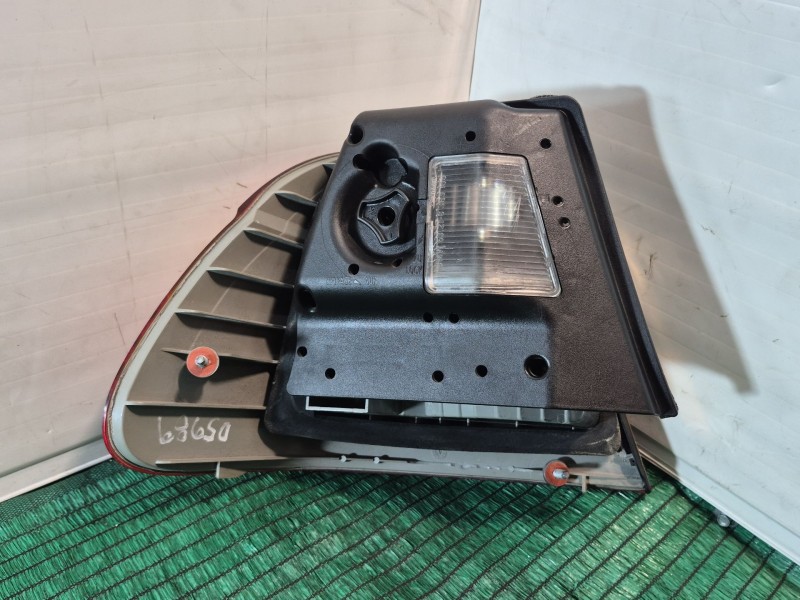 Recambio de piloto trasero derecho para bmw 3 (e46) 320 d referencia OEM IAM 388012 388012 388012