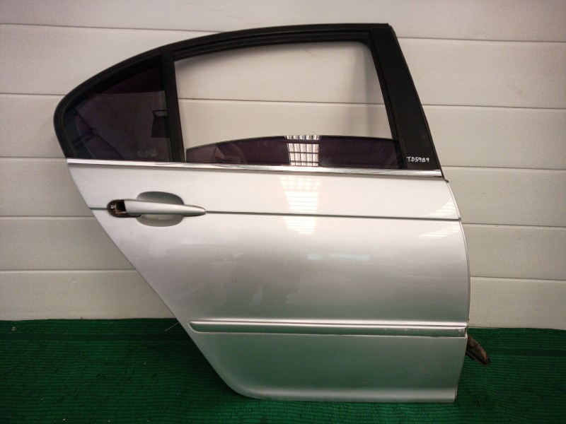 Recambio de puerta trasera derecha para bmw 3 (e46) 320 d referencia OEM IAM   