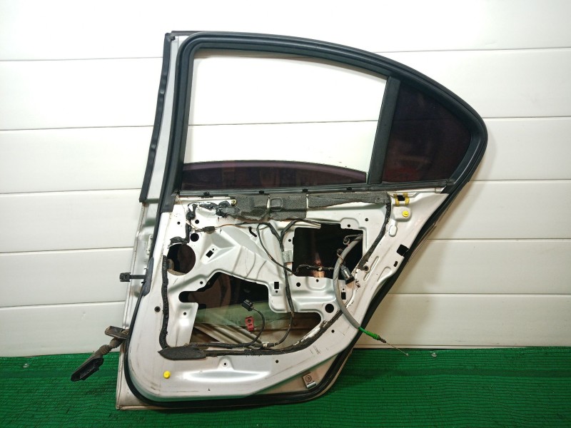 Recambio de puerta trasera derecha para bmw 3 (e46) 320 d referencia OEM IAM   