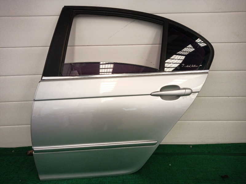 Recambio de puerta trasera izquierda para bmw 3 (e46) 320 d referencia OEM IAM   