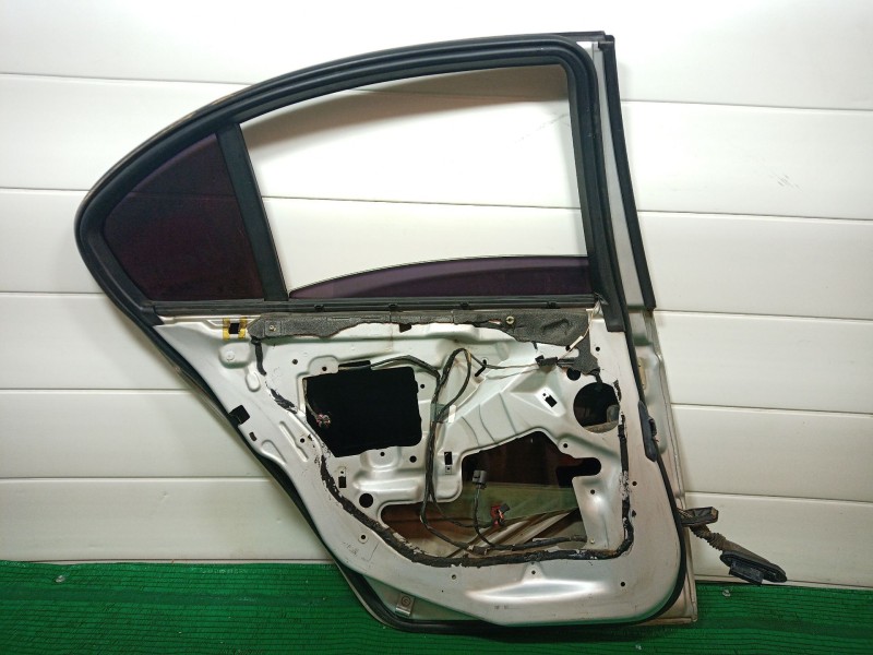 Recambio de puerta trasera izquierda para bmw 3 (e46) 320 d referencia OEM IAM   