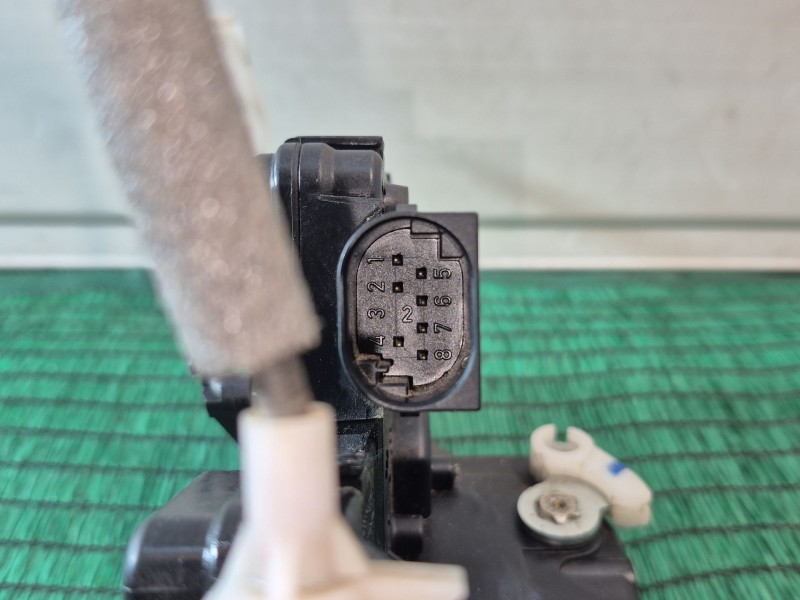 Recambio de cerradura puerta trasera izquierda para bmw 3 (e46) 320 d referencia OEM IAM HTL245 HTL245 HTL245