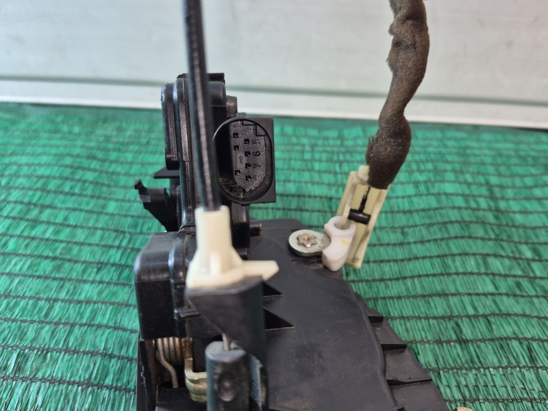 Recambio de cerradura puerta delantera izquierda para bmw 3 (e46) 320 d referencia OEM IAM   