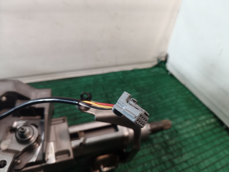 Recambio de columna direccion para renault clio iv (bh_) 0.9 tce 90 referencia OEM IAM 6820000235 6820000235 6820000235