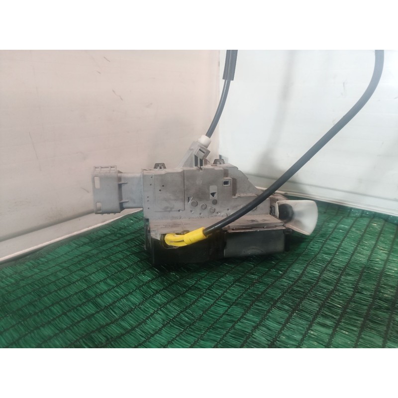 Recambio de cerradura puerta delantera izquierda para peugeot 407 (6d_) 1.6 hdi 110 (6d9hzc, 6d9hyc) referencia OEM IAM   
