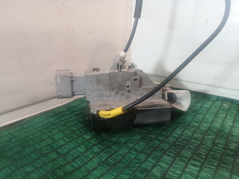 Recambio de cerradura puerta delantera izquierda para peugeot 407 (6d_) 1.6 hdi 110 (6d9hzc, 6d9hyc) referencia OEM IAM   