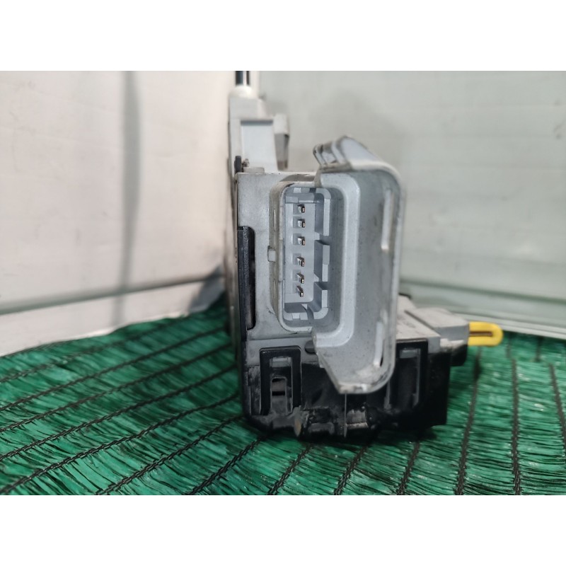 Recambio de cerradura puerta delantera izquierda para peugeot 407 (6d_) 1.6 hdi 110 (6d9hzc, 6d9hyc) referencia OEM IAM   