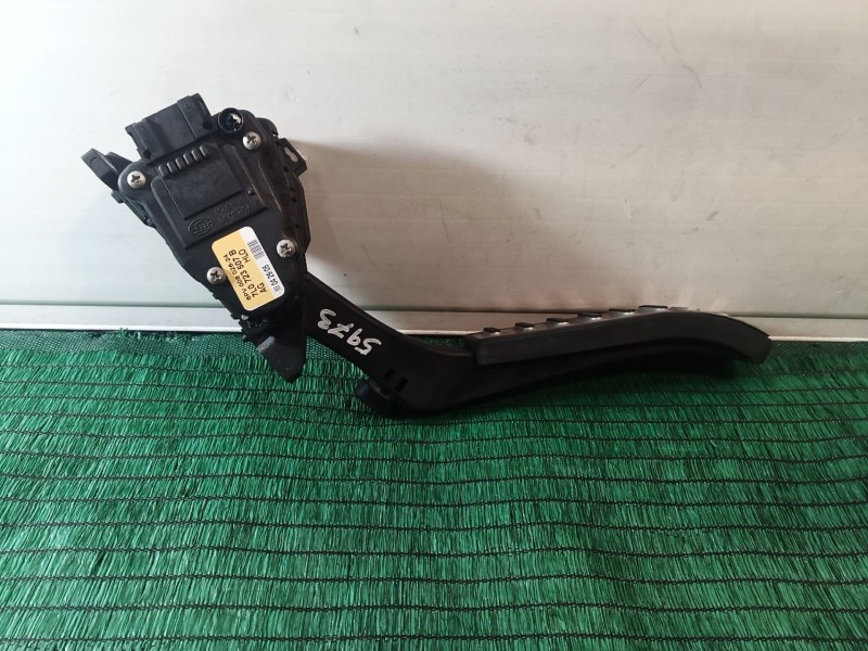 Recambio de pedal acelerador para porsche cayenne (9pa) turbo 4.5 referencia OEM IAM   