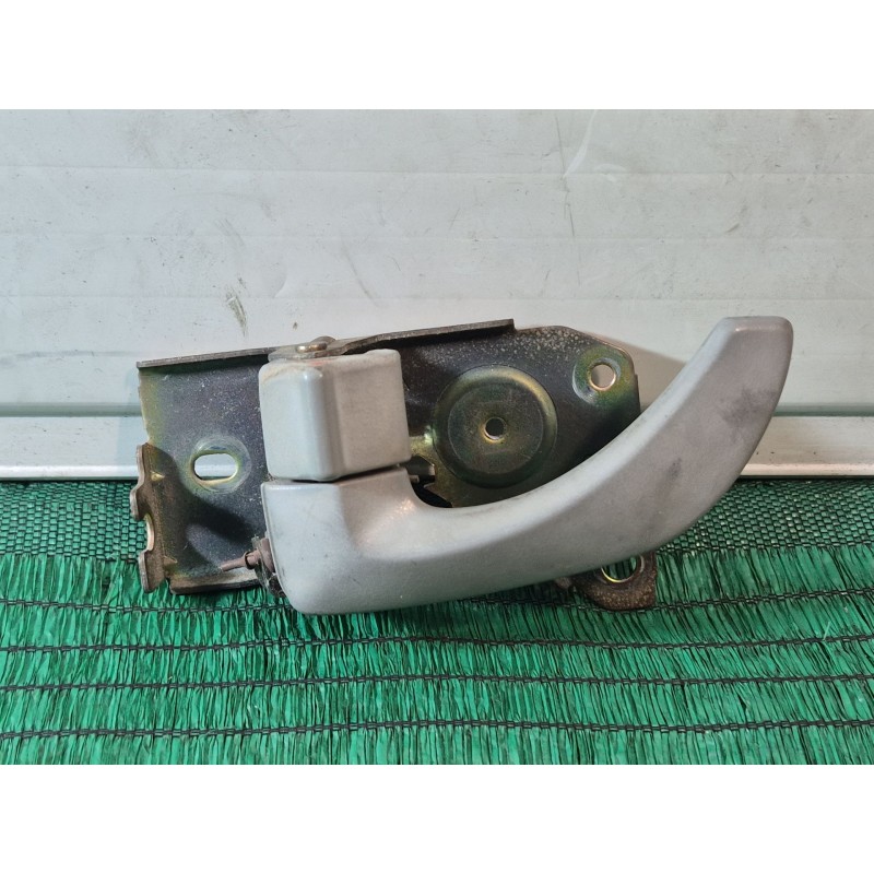 Recambio de maneta interior delantera izquierda para kia sorento i (jc) 2.5 crdi referencia OEM IAM   