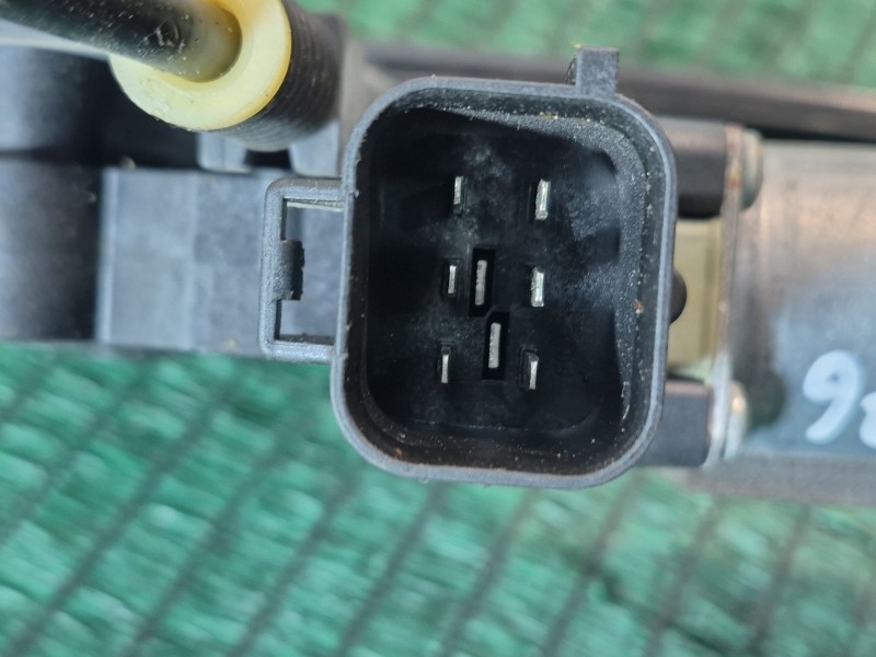 Recambio de elevalunas trasero derecho para jaguar xf i (x250) 3.0 referencia OEM IAM D316800 D316800 D316800