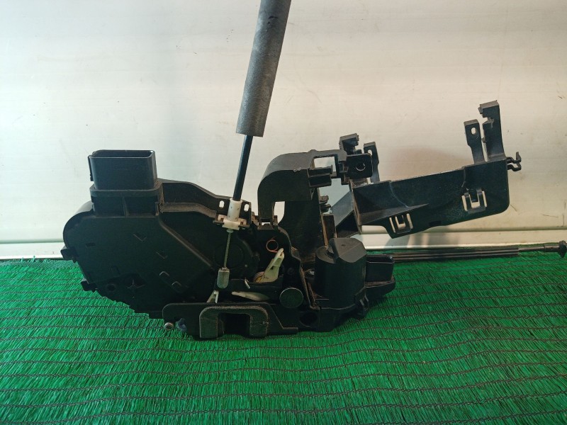 Recambio de cerradura puerta delantera derecha para jaguar xf i (x250) 3.0 referencia OEM IAM   