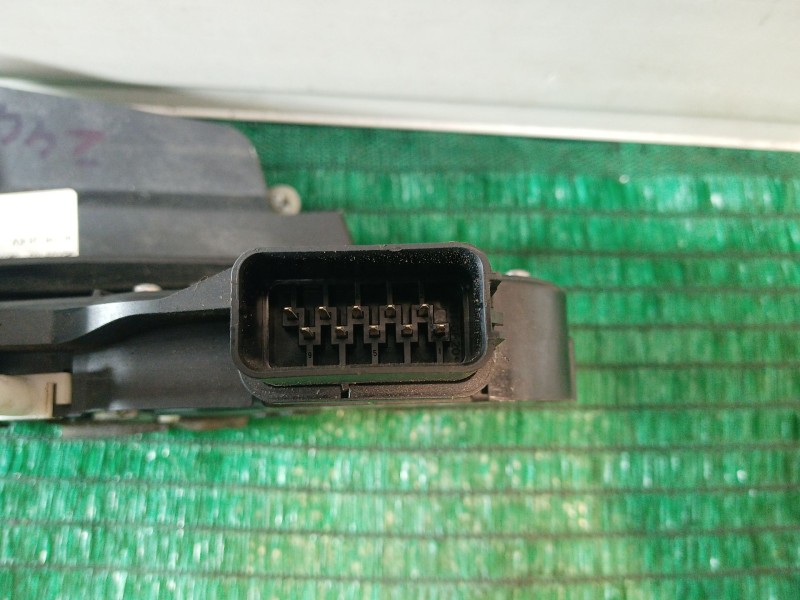 Recambio de cerradura puerta delantera izquierda para jaguar xf i (x250) 3.0 referencia OEM IAM   