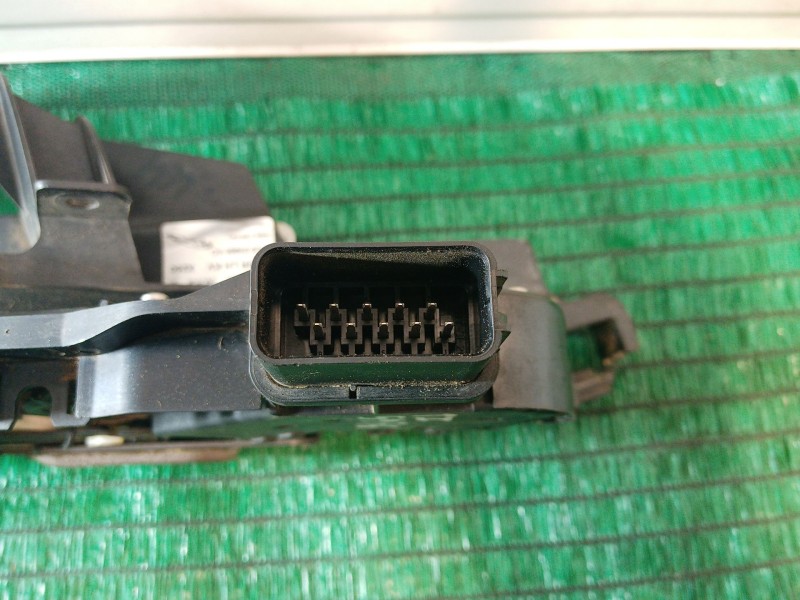 Recambio de cerradura puerta trasera izquierda para jaguar xf i (x250) 3.0 referencia OEM IAM 8X2324995 8X2324995 8X2324995