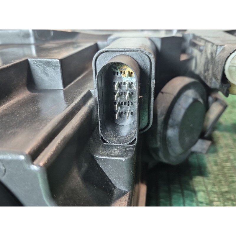 Recambio de faro derecho para volkswagen passat b6 (3c2) 1.9 tdi referencia OEM IAM 89312180 89312180 89312180