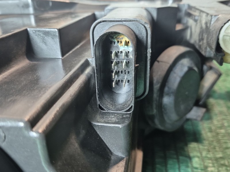 Recambio de faro derecho para volkswagen passat b6 (3c2) 1.9 tdi referencia OEM IAM 89312180 89312180 89312180