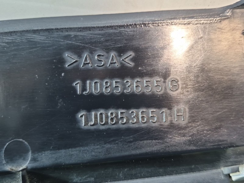 Recambio de rejilla delantera para volkswagen golf iv (1j1) 1.9 tdi referencia OEM IAM 1J0853651H 1J0853651H 1J0853651H
