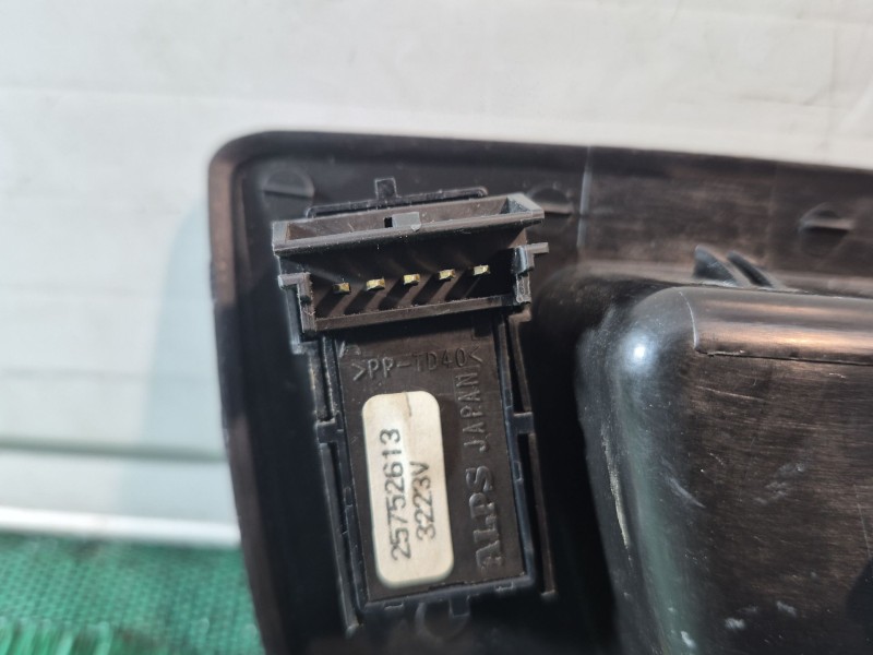 Recambio de moldura para cadillac cts 3.0 referencia OEM IAM   