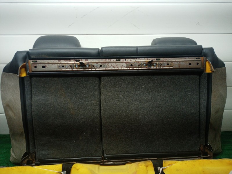 Recambio de asientos traseros para cadillac cts 3.0 referencia OEM IAM   