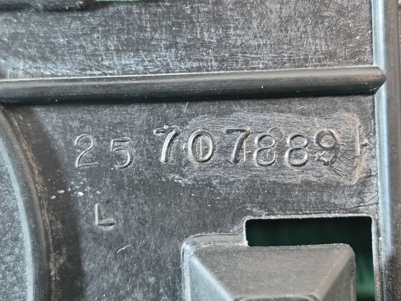 Recambio de maneta interior delantera izquierda para cadillac cts 3.0 referencia OEM IAM 25707889 25707889 25707889