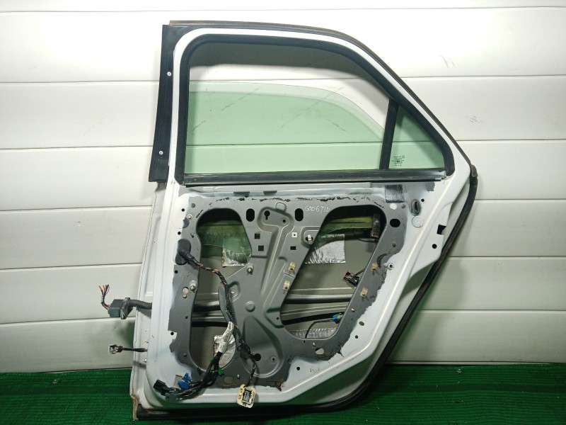 Recambio de puerta trasera derecha para cadillac cts 3.0 referencia OEM IAM   