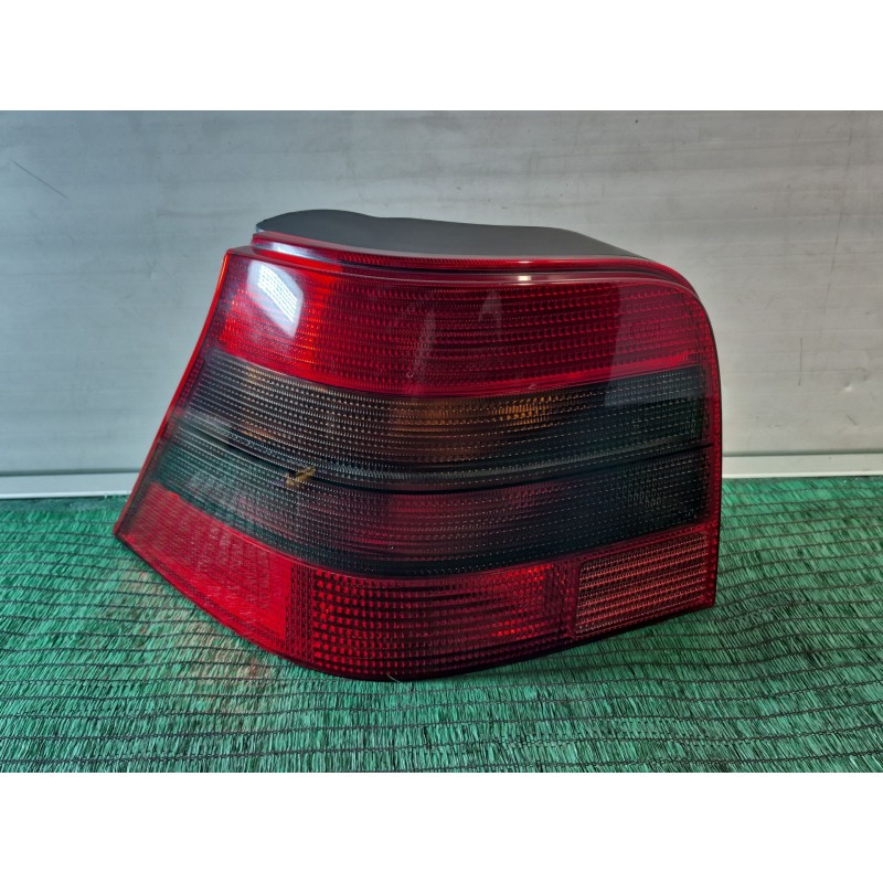 Recambio de piloto trasero izquierdo para volkswagen golf iv (1j1) 1.9 tdi referencia OEM IAM   