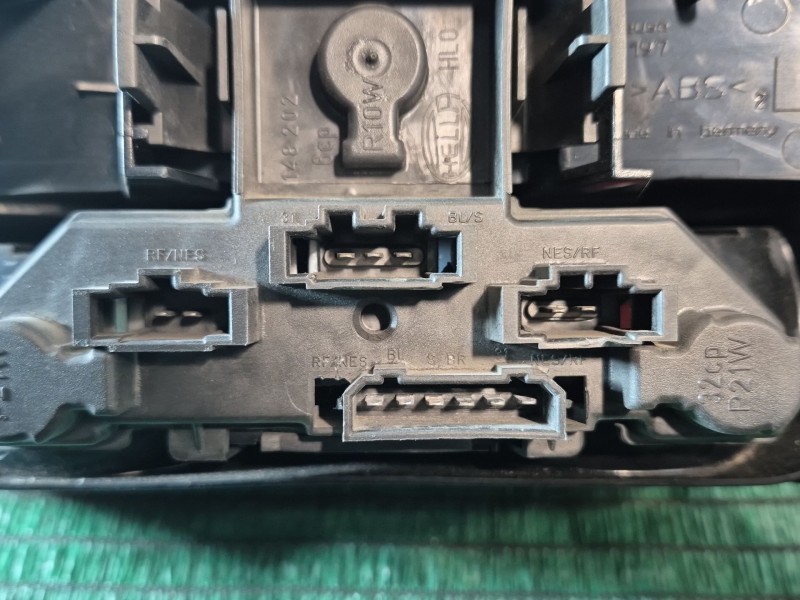 Recambio de piloto trasero izquierdo para volkswagen golf iv (1j1) 1.9 tdi referencia OEM IAM   