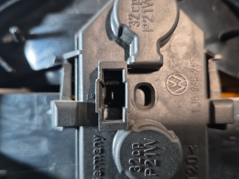 Recambio de piloto trasero izquierdo para volkswagen golf iv (1j1) 1.9 tdi referencia OEM IAM   