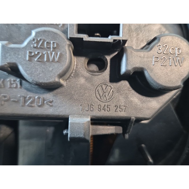 Recambio de piloto trasero izquierdo para volkswagen golf iv (1j1) 1.9 tdi referencia OEM IAM   