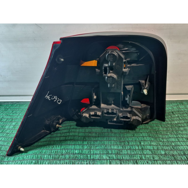 Recambio de piloto trasero derecho para volkswagen golf iv (1j1) 1.9 tdi referencia OEM IAM 1J6945112S 1J6945257 1J6945257