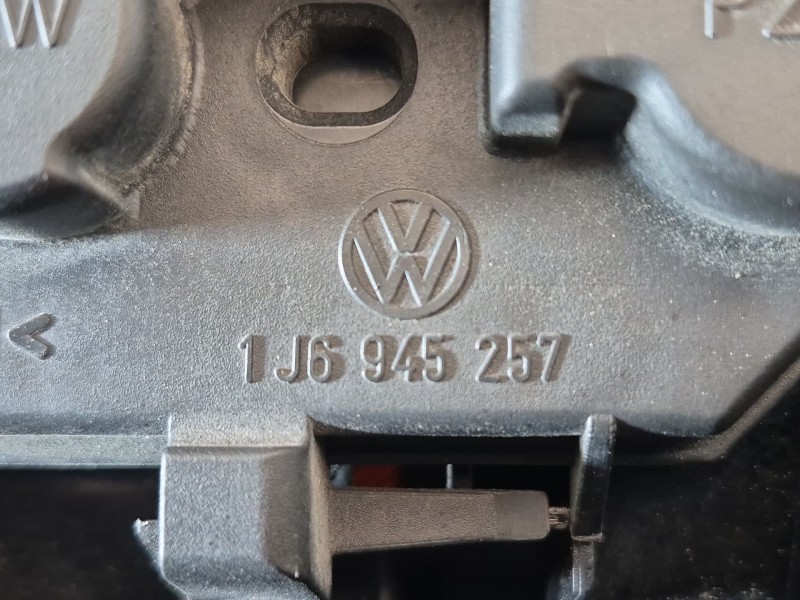 Recambio de piloto trasero derecho para volkswagen golf iv (1j1) 1.9 tdi referencia OEM IAM 1J6945112S 1J6945257 1J6945257