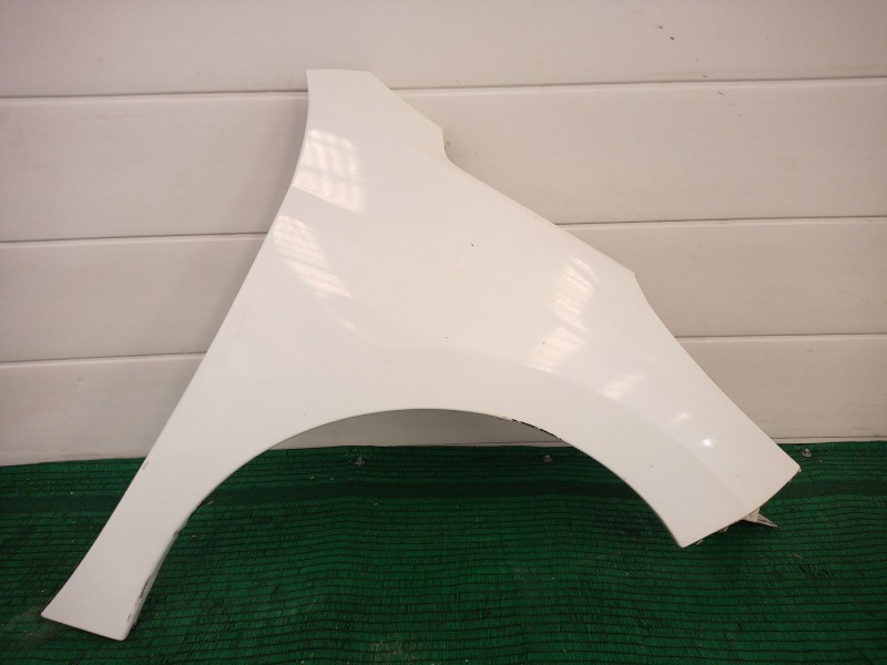 Recambio de aleta delantera derecha para peugeot 207 cc (wd_) 1.6 hdi referencia OEM IAM   