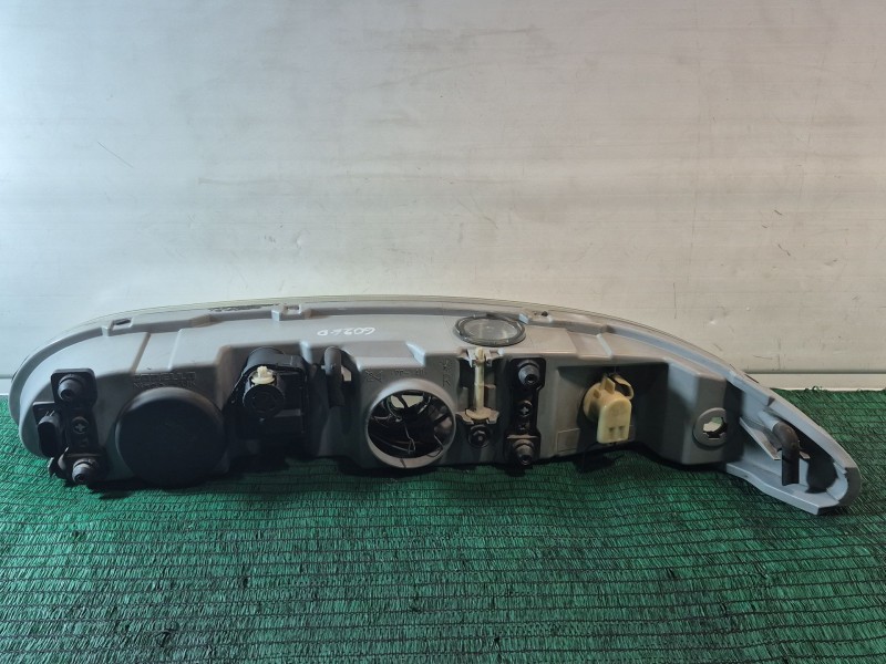 Recambio de faro derecho para chevrolet alero 2.4 16v referencia OEM IAM   