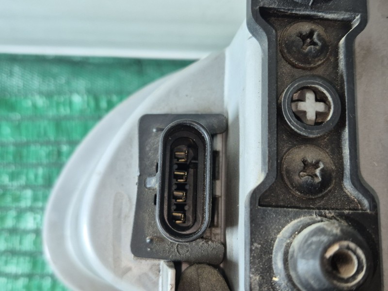 Recambio de faro derecho para chevrolet alero 2.4 16v referencia OEM IAM   