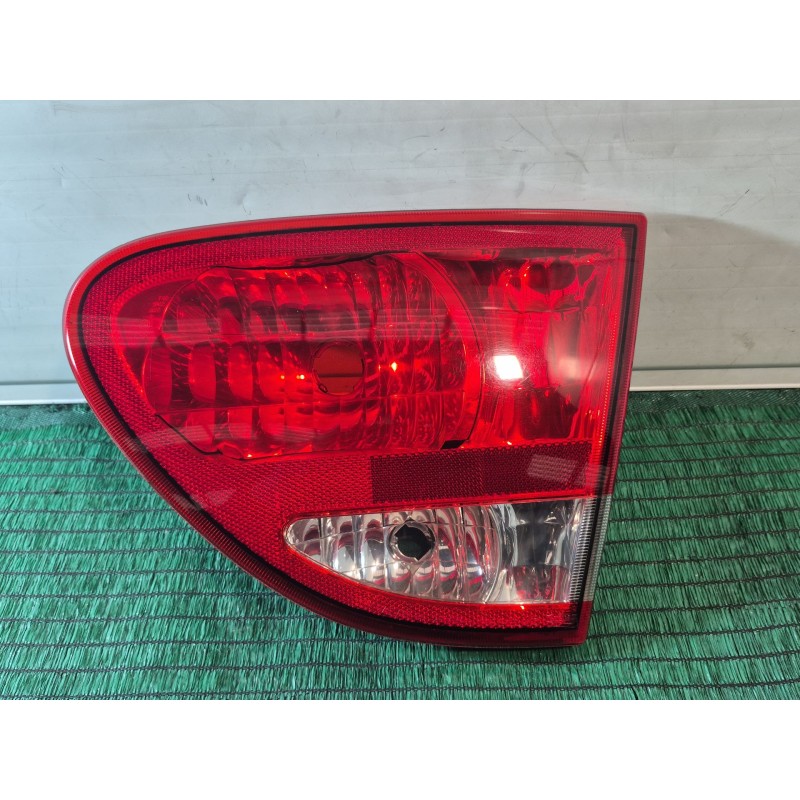 Recambio de piloto trasero derecho interior para chevrolet alero 2.4 16v referencia OEM IAM   