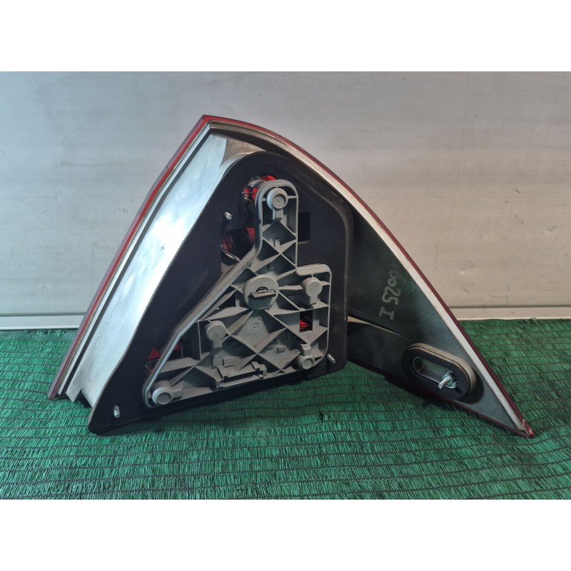 Recambio de piloto trasero izquierdo para mercedes-benz 190 (w201) e 1.8 (201.018) referencia OEM IAM   