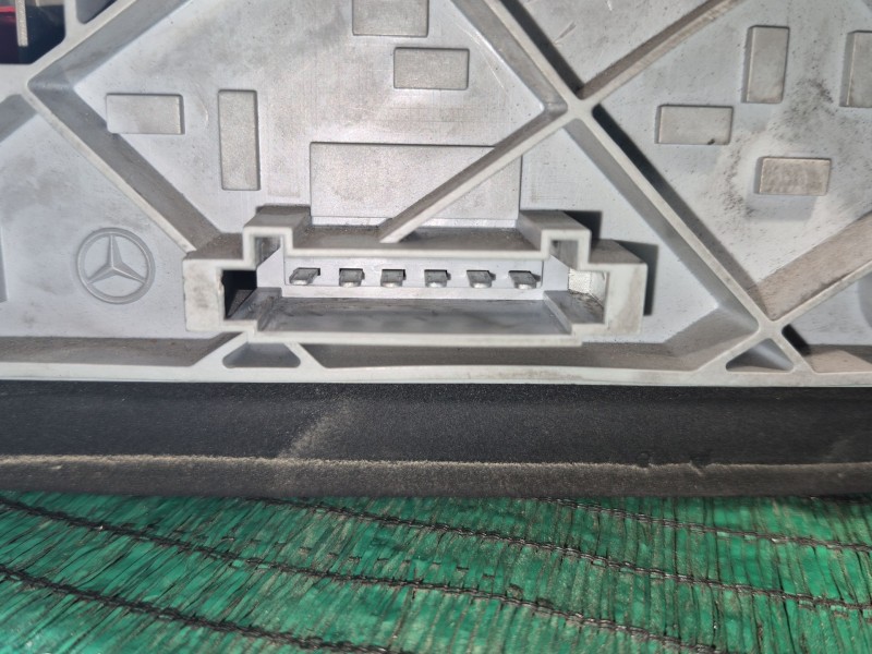 Recambio de piloto trasero izquierdo para mercedes-benz 190 (w201) e 1.8 (201.018) referencia OEM IAM   