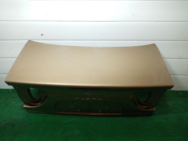 Recambio de tapa maletero para chevrolet alero 2.4 16v referencia OEM IAM   